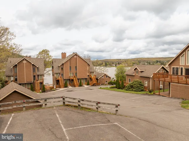 $559,000 | 5 Hartwood Drive, Unit H, McHenry, MD 21541