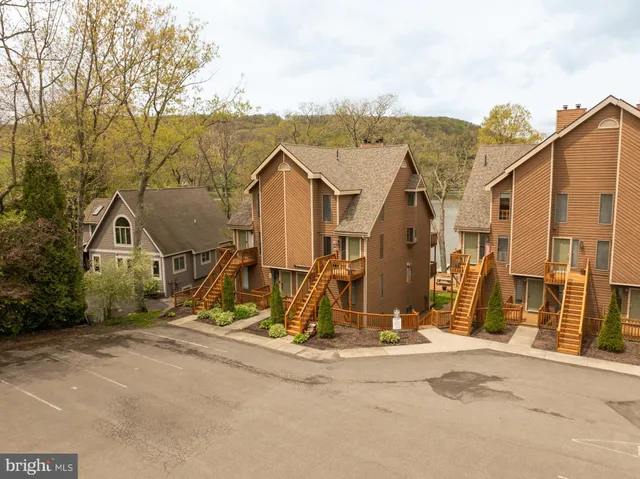 $559,000 | 5 Hartwood Drive, Unit H, McHenry, MD 21541