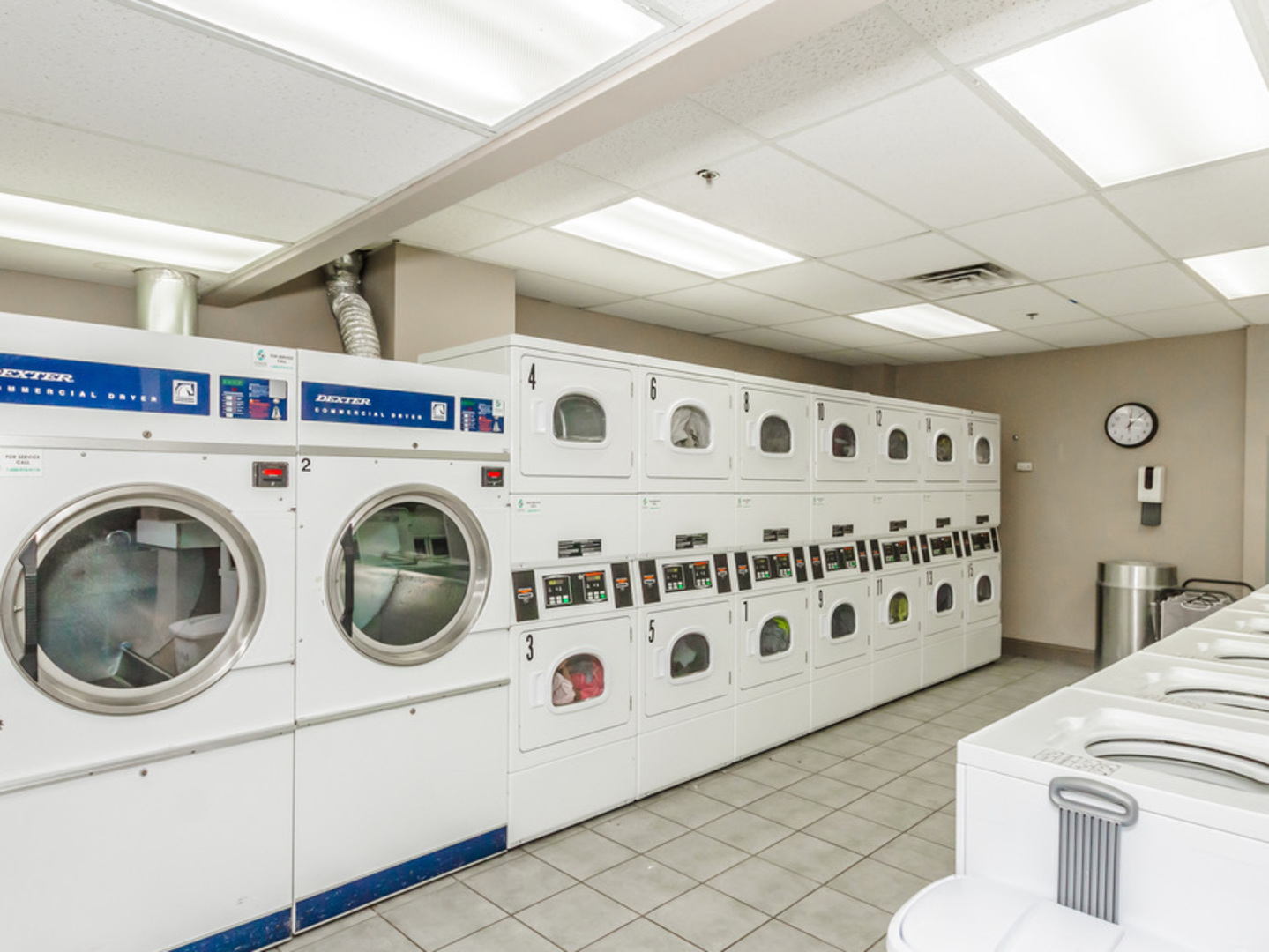 5320 North Sheridan Road, Unit 2109 Chicago, IL 60640 - Photo 13 of 16 a utility room with dryer and washer
