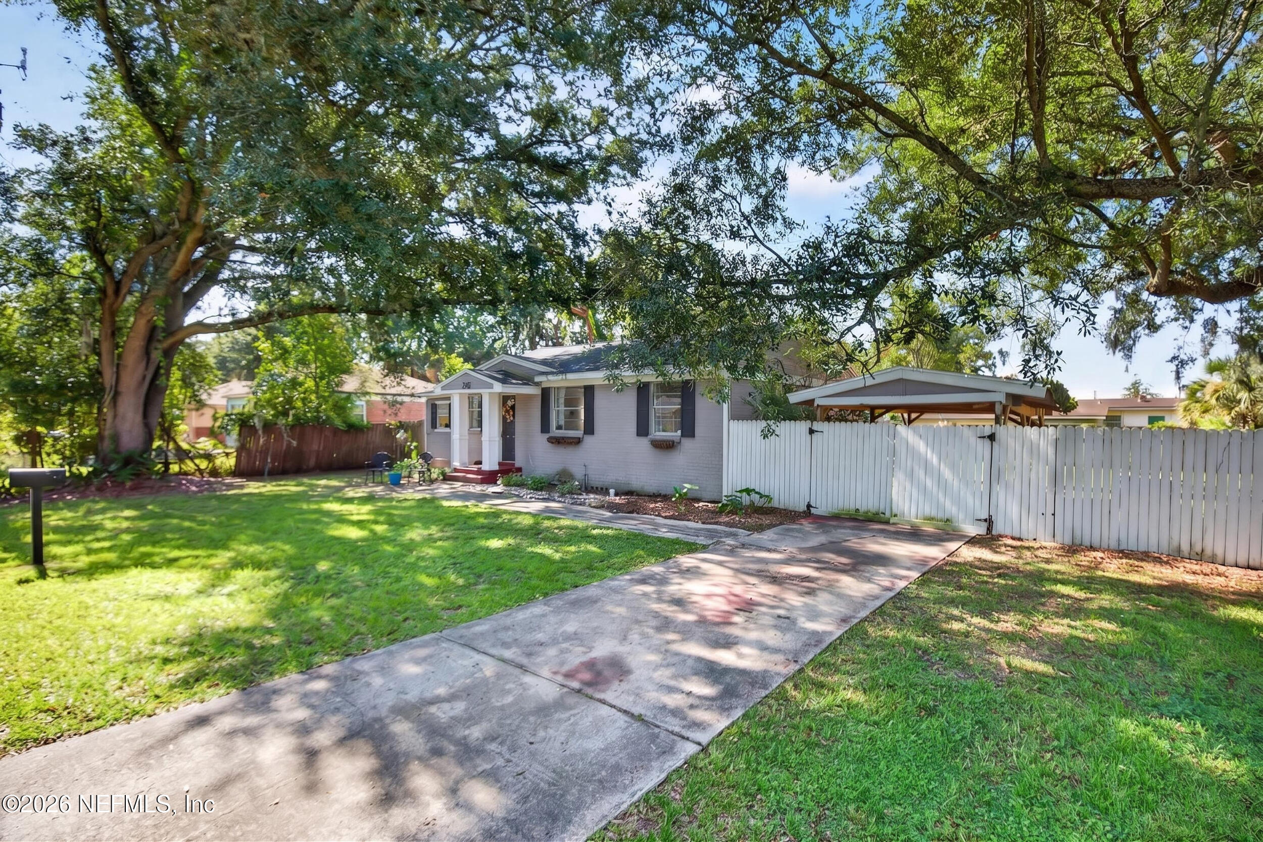 3308 Sheridan Road Jacksonville, FL 32207 - Photo 5 of 50 39_front right 2
