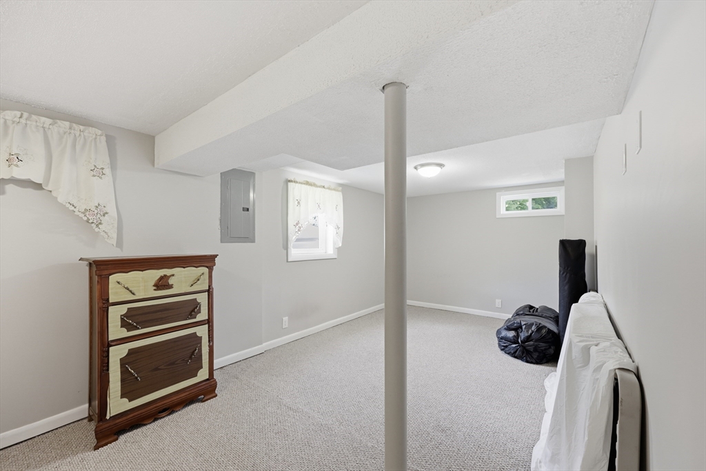 86 Scarsdale Road Springfield, MA 01129 - Photo 33 of 40