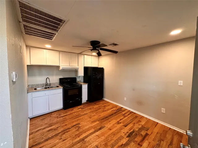 $885 | 2716 Hill Avenue, Unit A, Dickinson, TX 77539