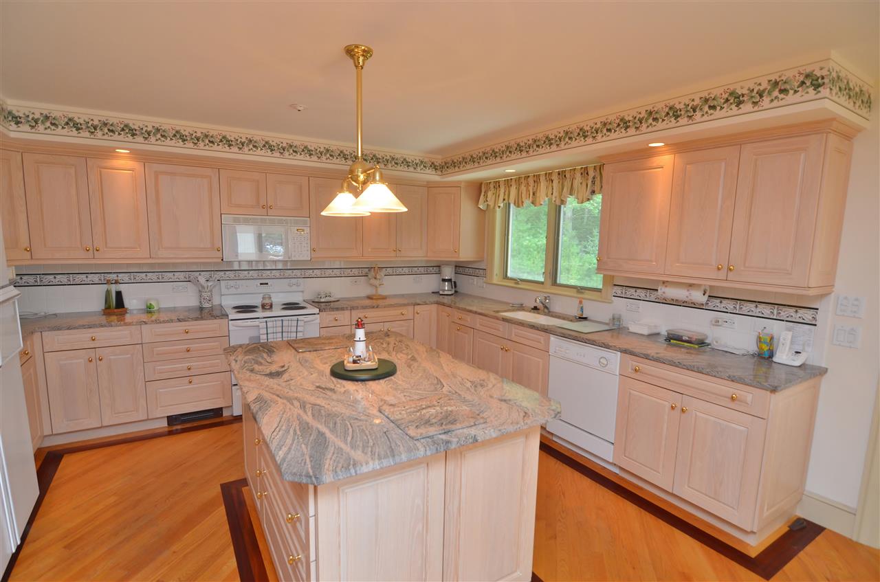 94 Jobs Creek Road Sunapee, NH 03782 - Photo 10 of 35