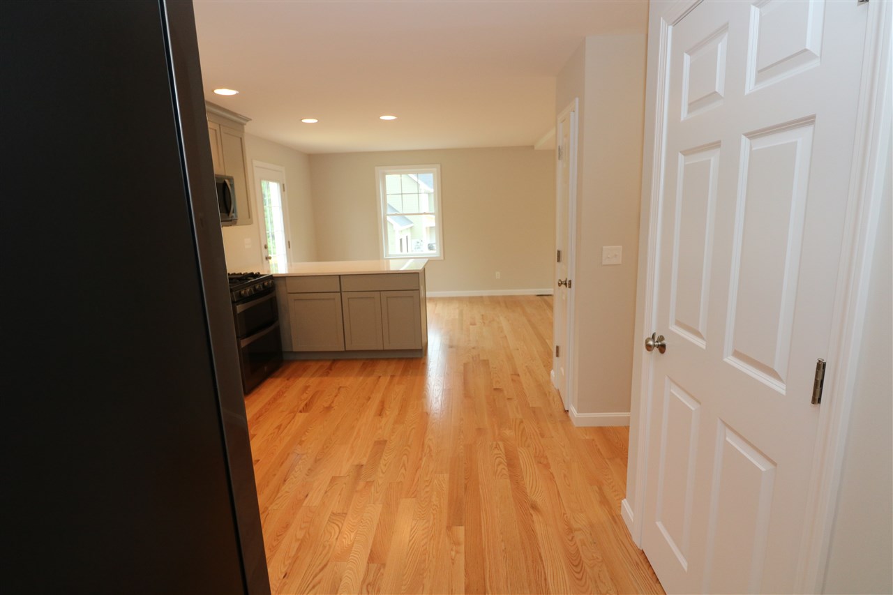 10 French Road, Unit 102 Epping, NH 03042 - Photo 22 of 37