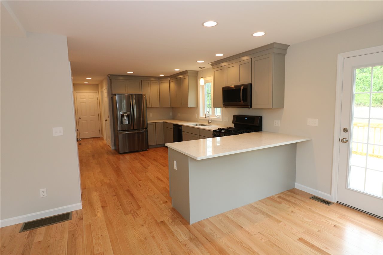 10 French Road, Unit 102 Epping, NH 03042 - Photo 5 of 37