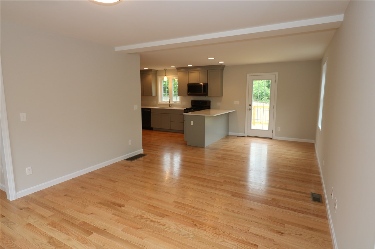 10 French Road, Unit 102 Epping, NH 03042 - Photo 8 of 37