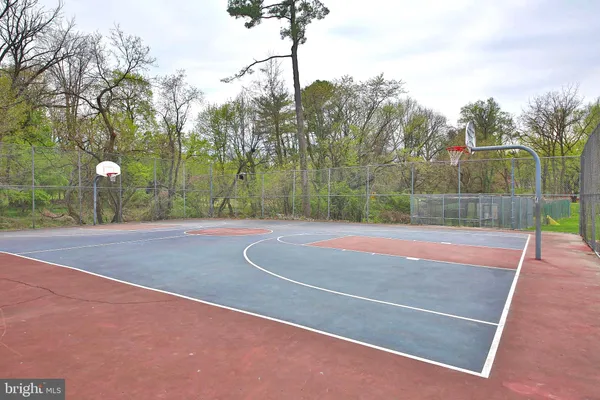 $278,500 | 223 Parkside Lane, Glenside, PA 19038