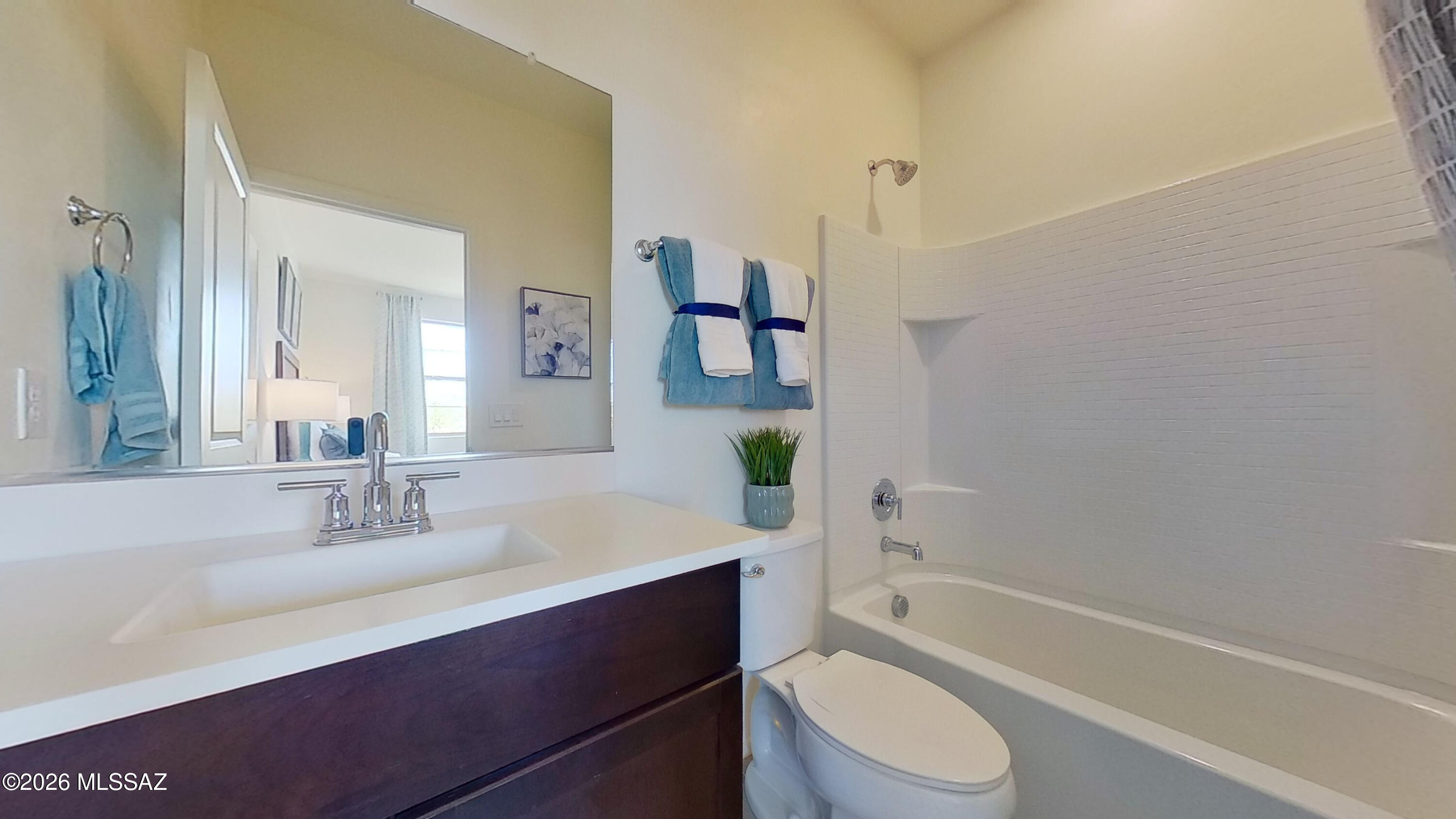 14091 East Golden Oaks Road Vail, AZ 85641 - Photo 19 of 43 14091-E-Golden-Oaks-Rd-4-guest-room-ensu
