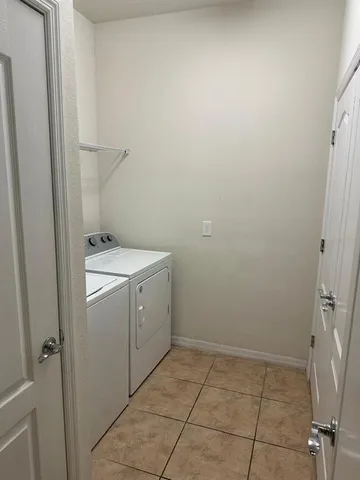 a view of utility room