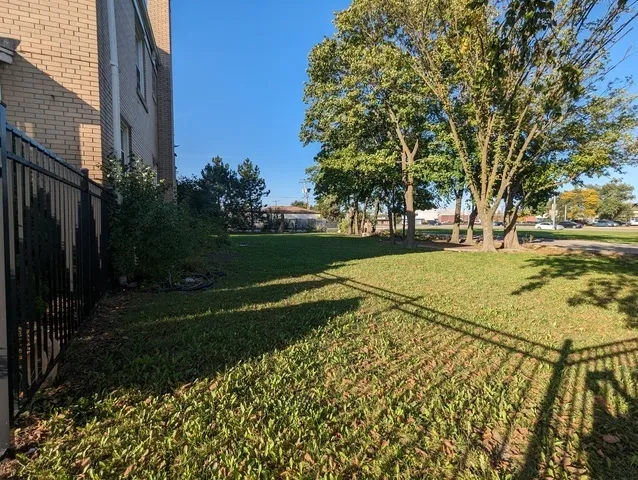 a view of back yard of the house