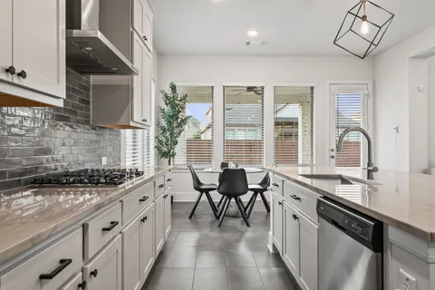 $700,000 | 124 Low River Lane, Georgetown, TX 78628