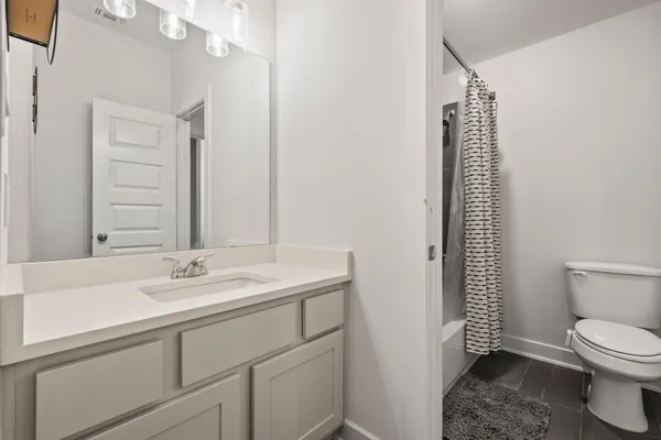 $725,000 | 124 Low River Lane, Georgetown, TX 78628