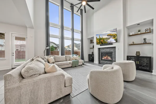 $725,000 | 124 Low River Lane, Georgetown, TX 78628