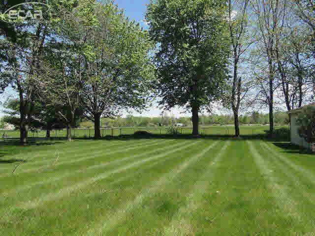 13146 North Linden Road Clio, MI 48420 - Photo 4 of 16 21160254-3.JPG