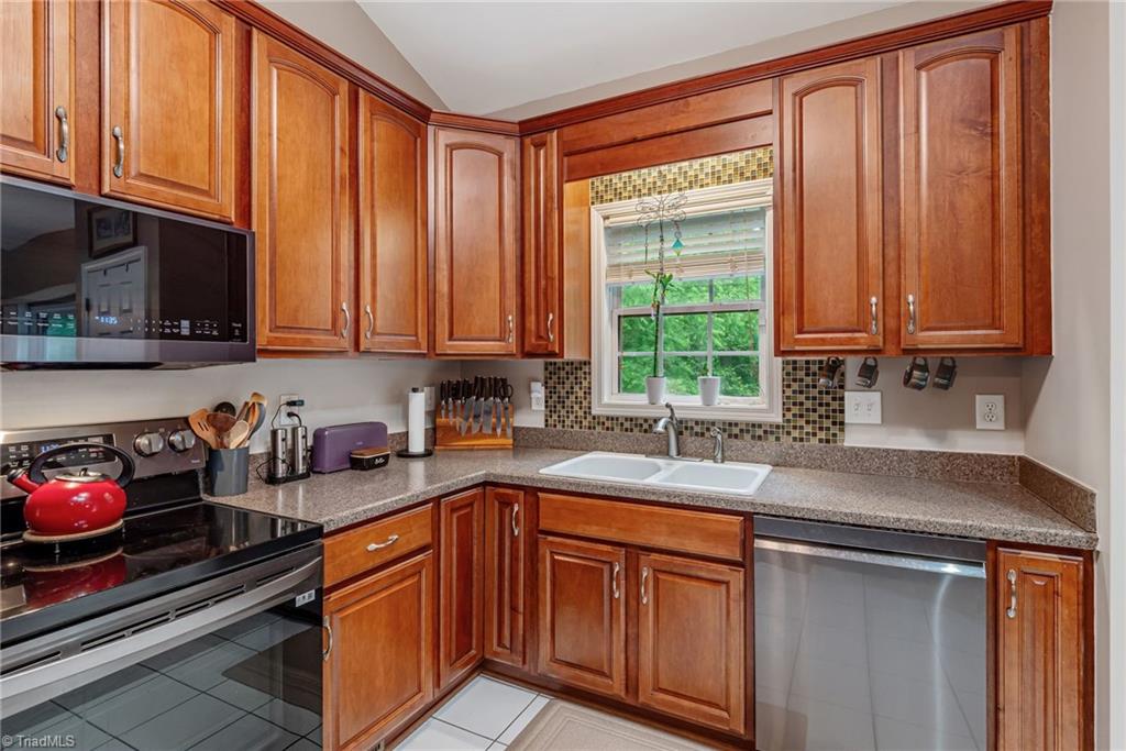 7704 Perthshire Drive Oak Ridge, NC 27310 - Photo 12 of 50