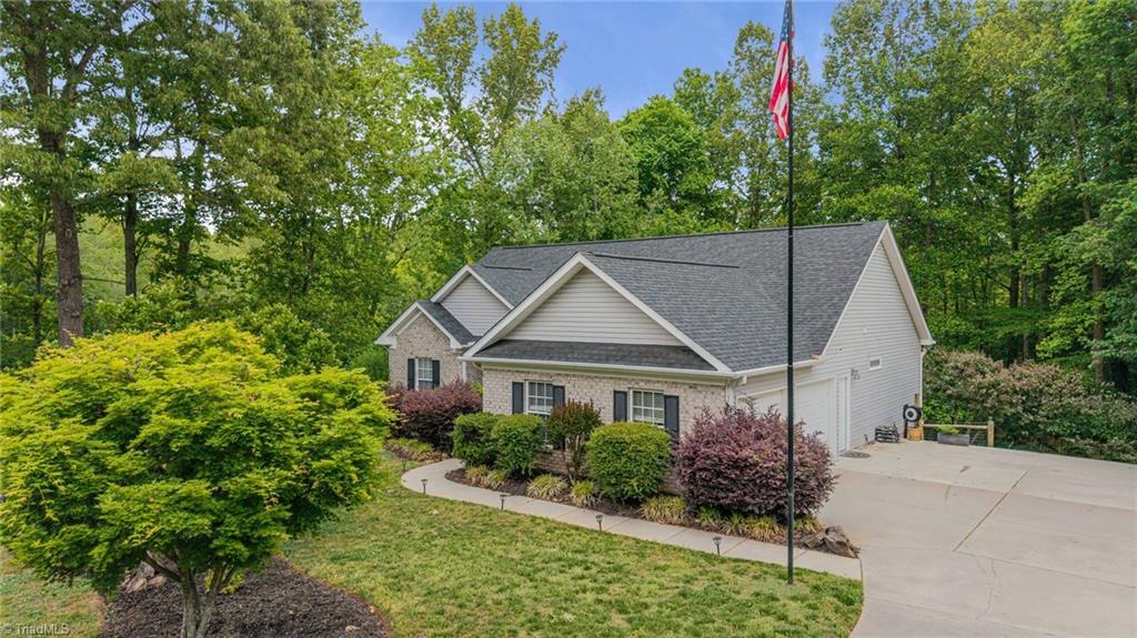 7704 Perthshire Drive Oak Ridge, NC 27310 - Photo 4 of 50