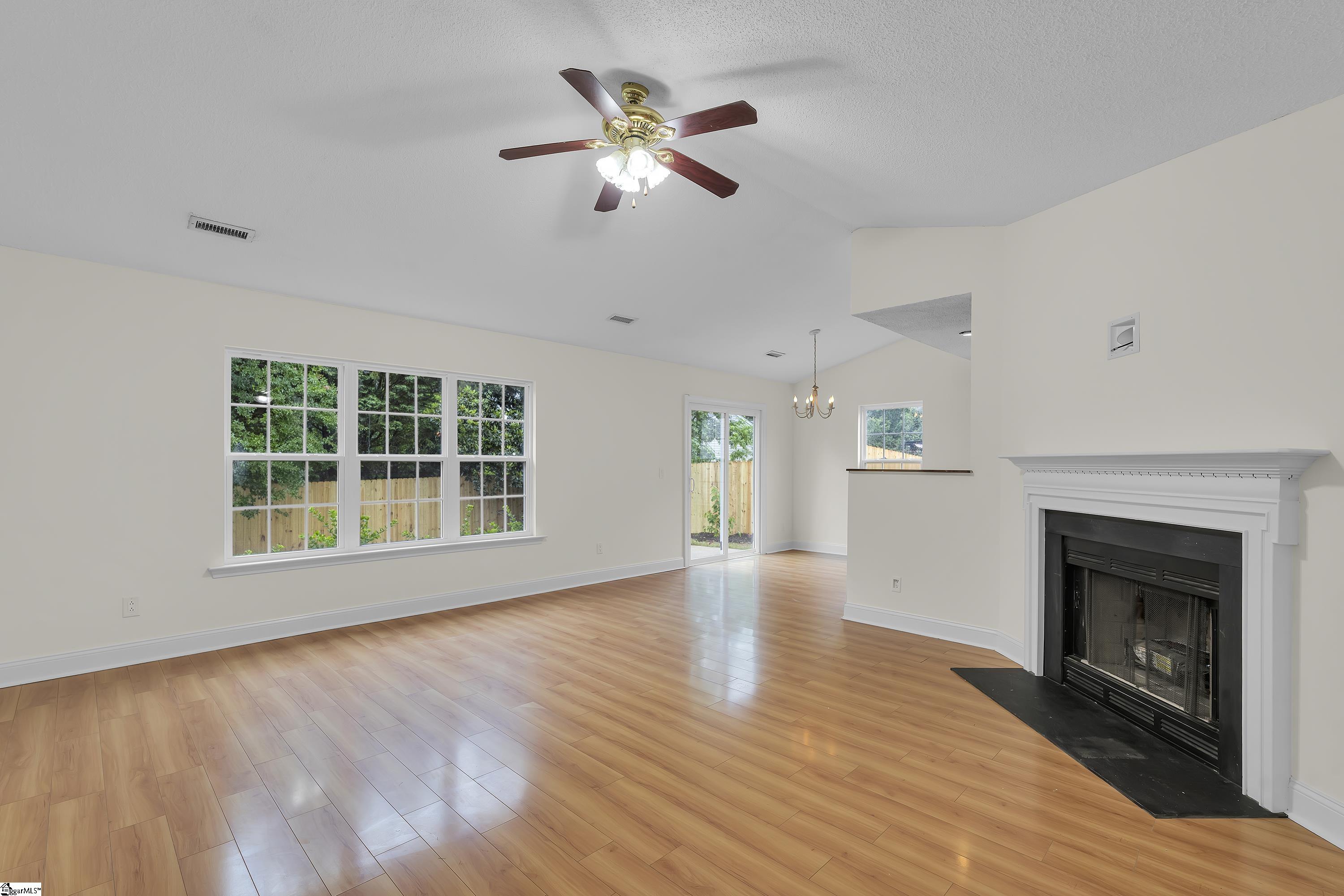 4 Raleigh Court Simpsonville, SC 29681 - Photo 4 of 24