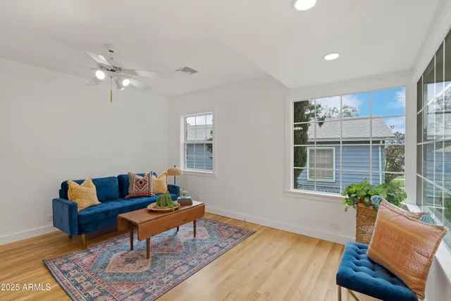 a black and white photo of a painting