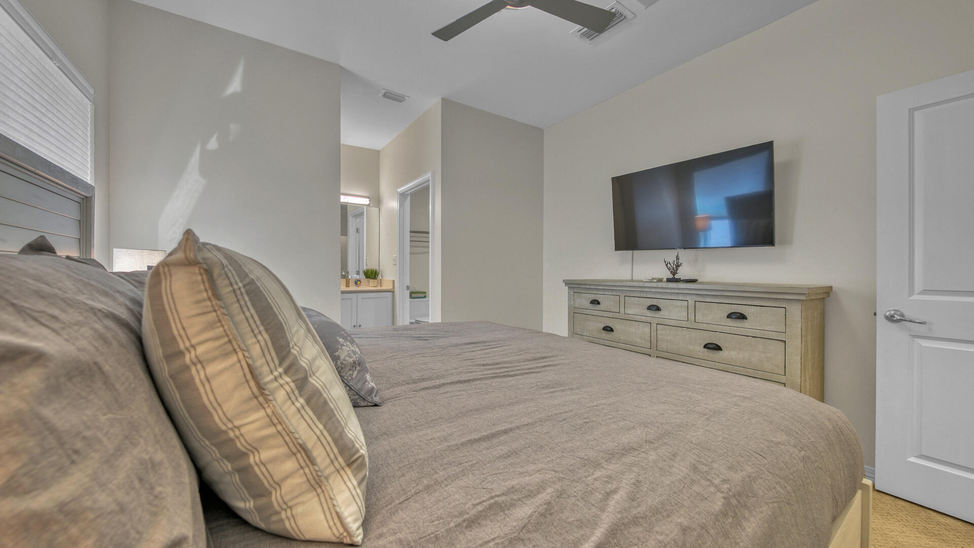 12 Pointe Circle Santa Rosa Beach, FL 32459 - Photo 38 of 77 Guest Queen (gray bed) 1