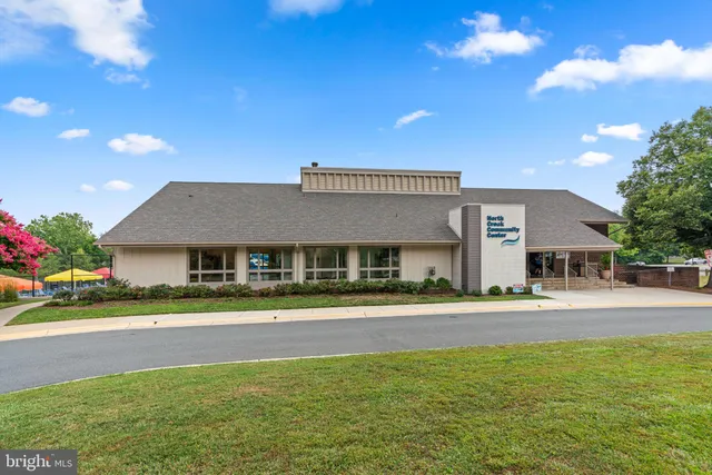 $440,000 | 20125 Hob Hill Way, Montgomery Village, MD 20886