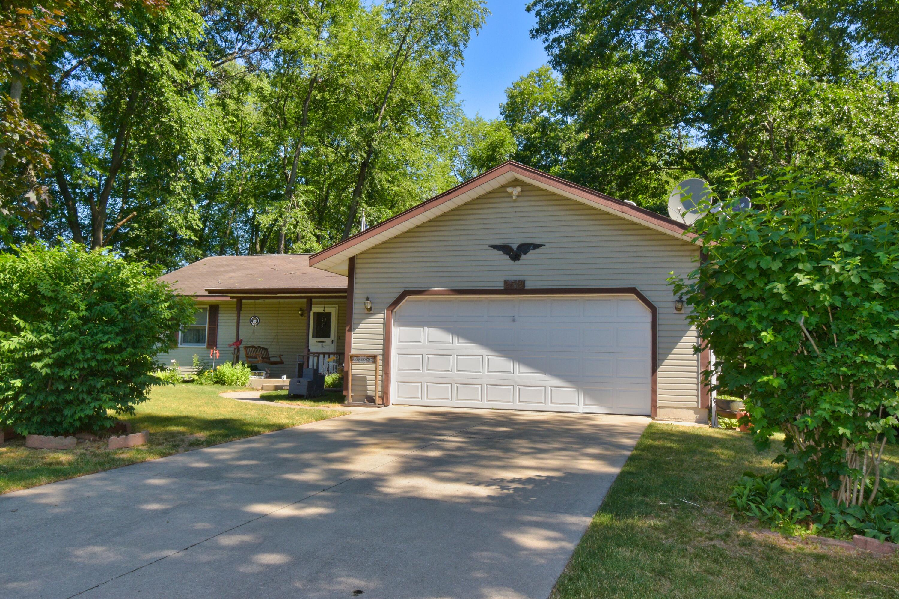 2519 Juniper Road Niles, MI 49120 - Photo 2 of 38 DSC_4184