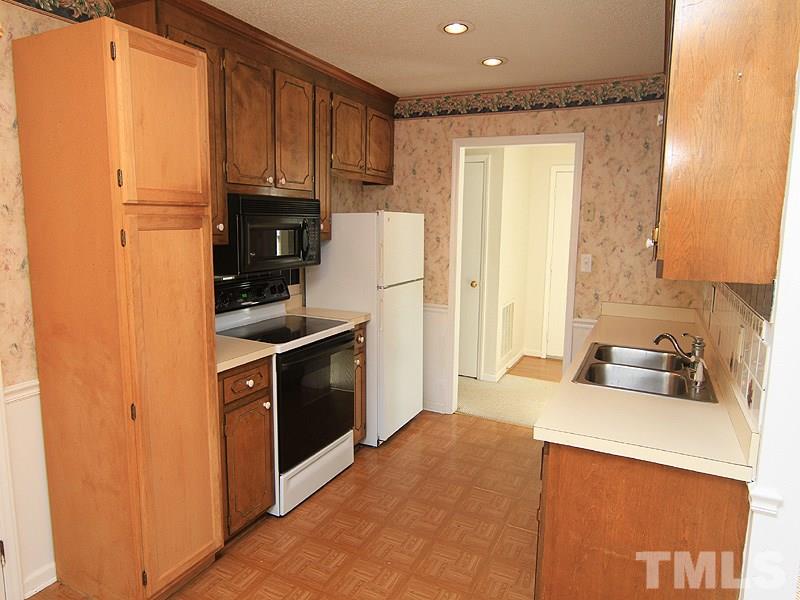 3601 Castlegate Drive Raleigh, NC 27616 - Photo 4 of 22
