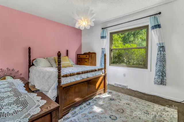 $465,000 | 5 Fairway Drive, Arden, NC 28704