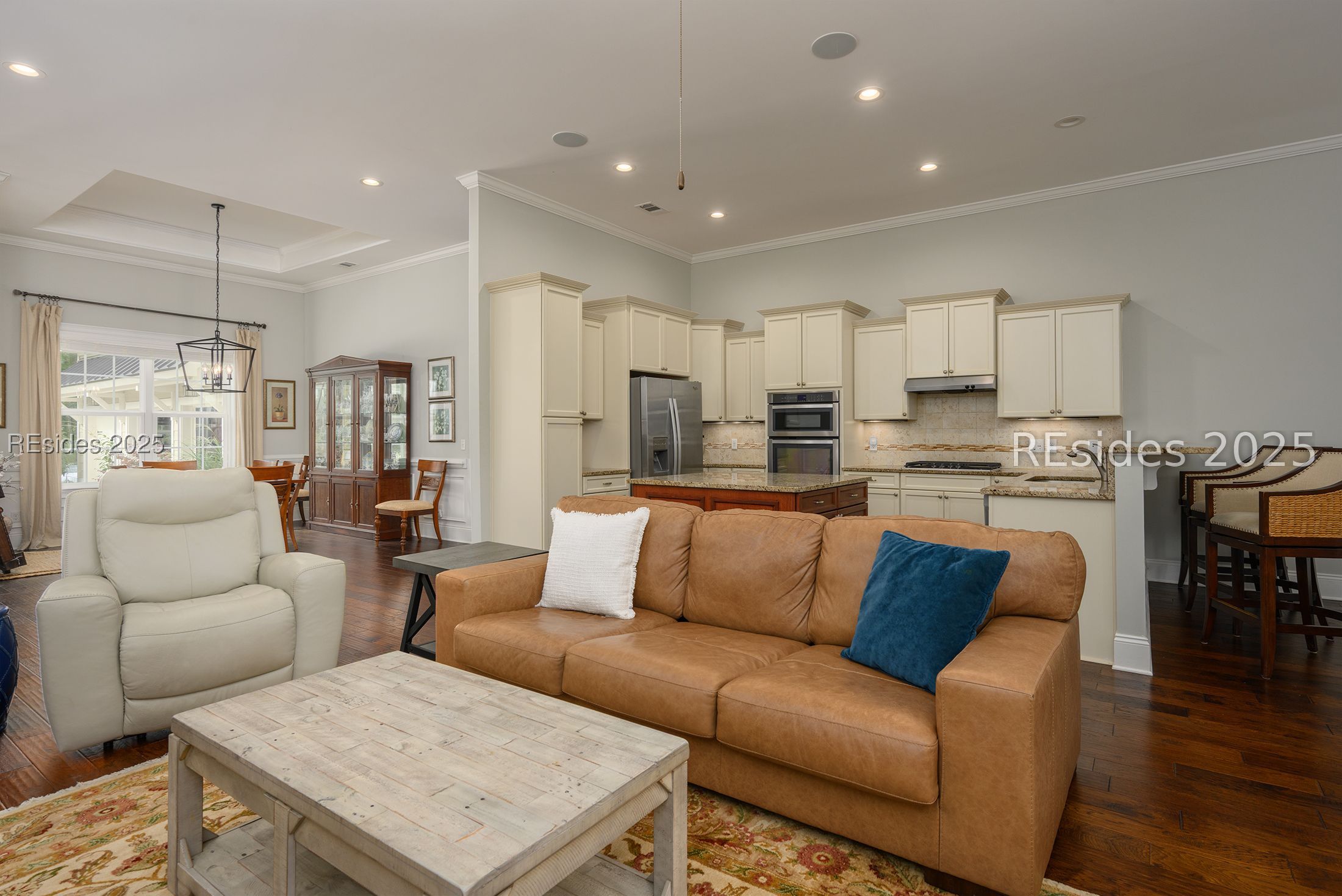 17 Cutter Circle Bluffton, SC 29909 - Photo 16 of 42 Eleven-foot ceiling, nine-foot doors