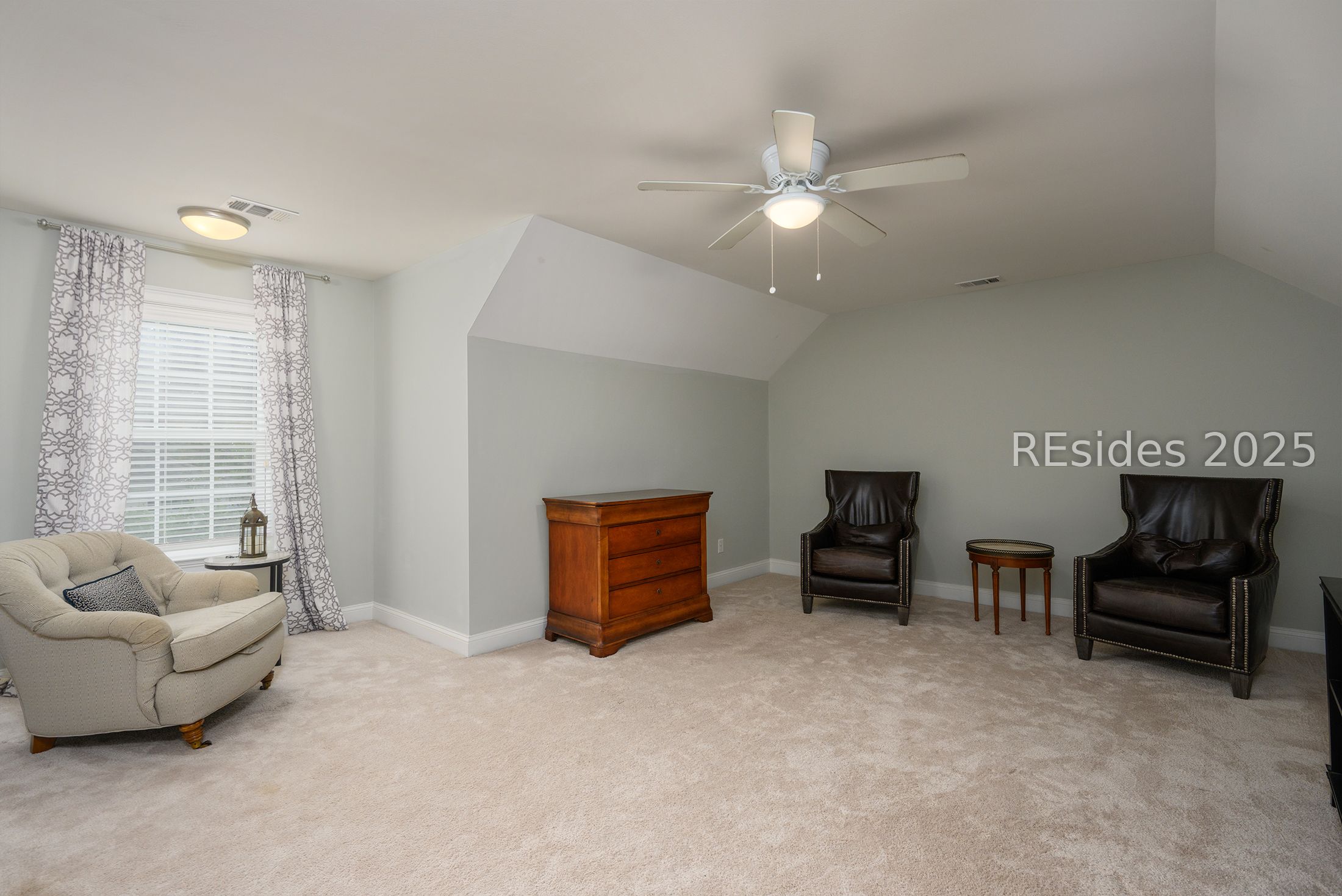 17 Cutter Circle Bluffton, SC 29909 - Photo 24 of 43 A space that could be repurposed as an office