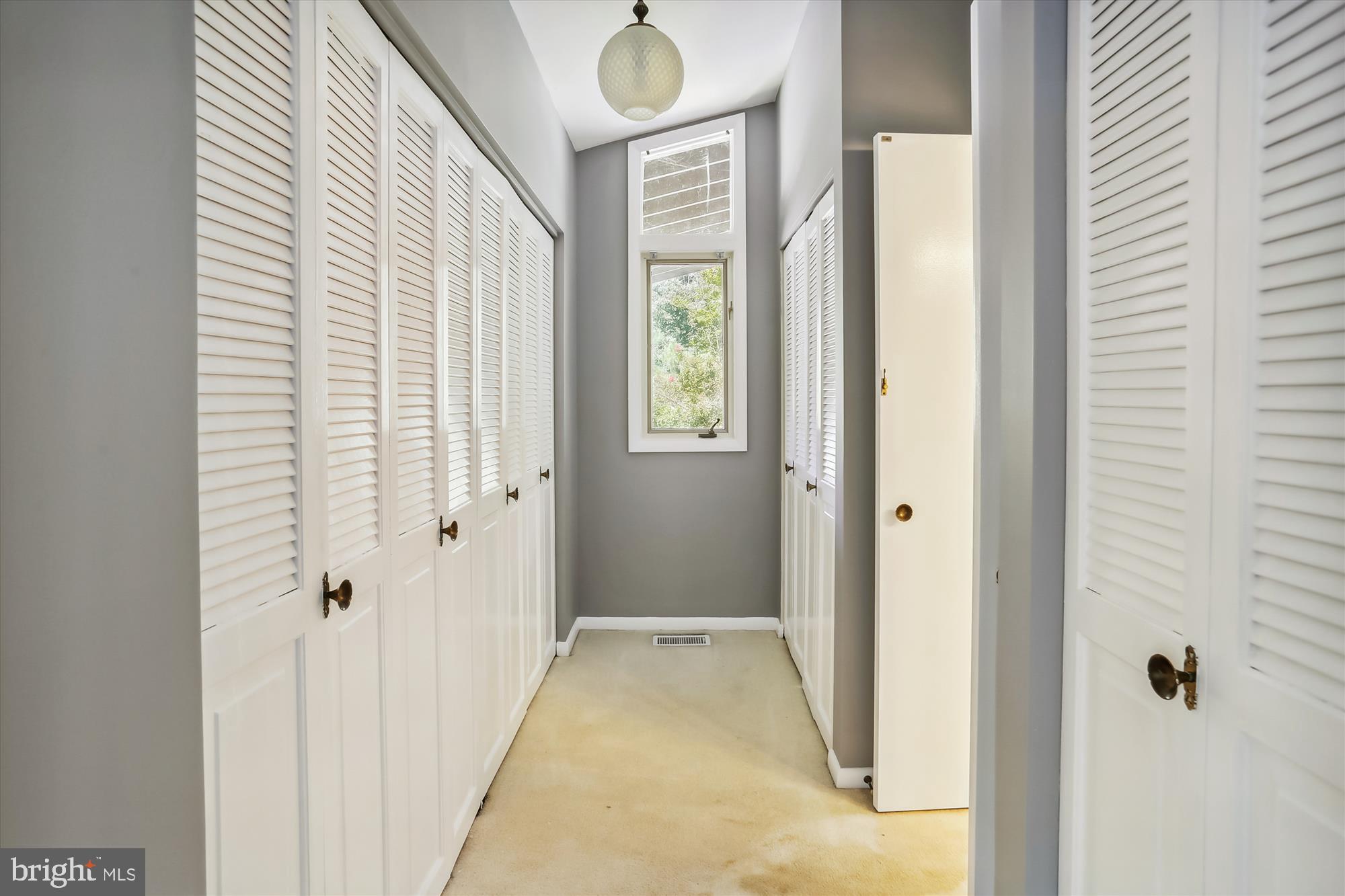 6504 Ridgeway Drive Springfield, VA 22150 - Photo 38 of 50 Upper Level, Owner's Closet