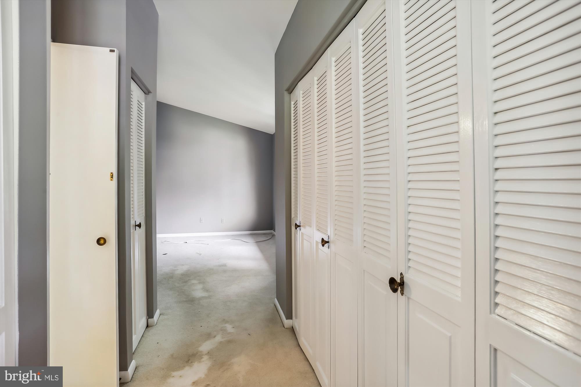 6504 Ridgeway Drive Springfield, VA 22150 - Photo 39 of 50 Upper Level, Owner's Closet