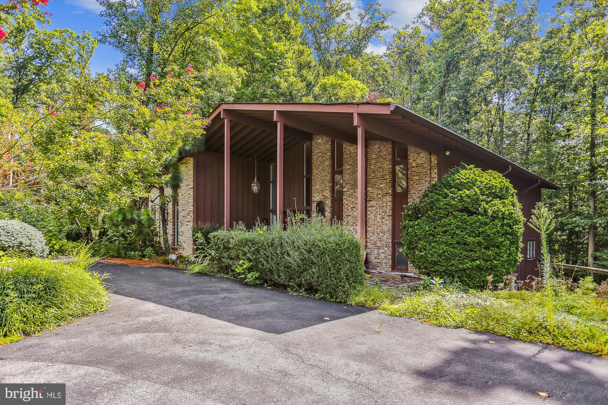 6504 Ridgeway Drive Springfield, VA 22150 - Photo 7 of 50 Front of House