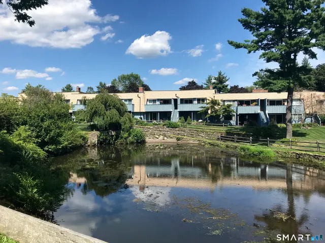 $465,000 | 1452 Melville Avenue, Unit 1452, Fairfield, CT 06825