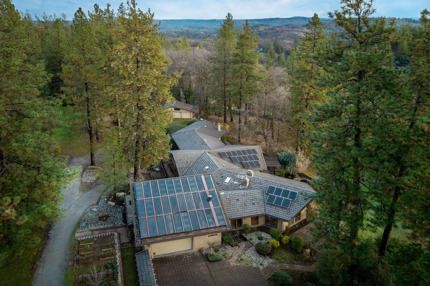 20990 Tiger Tail Road Grass Valley, CA 95949 - Photo 77 of 99