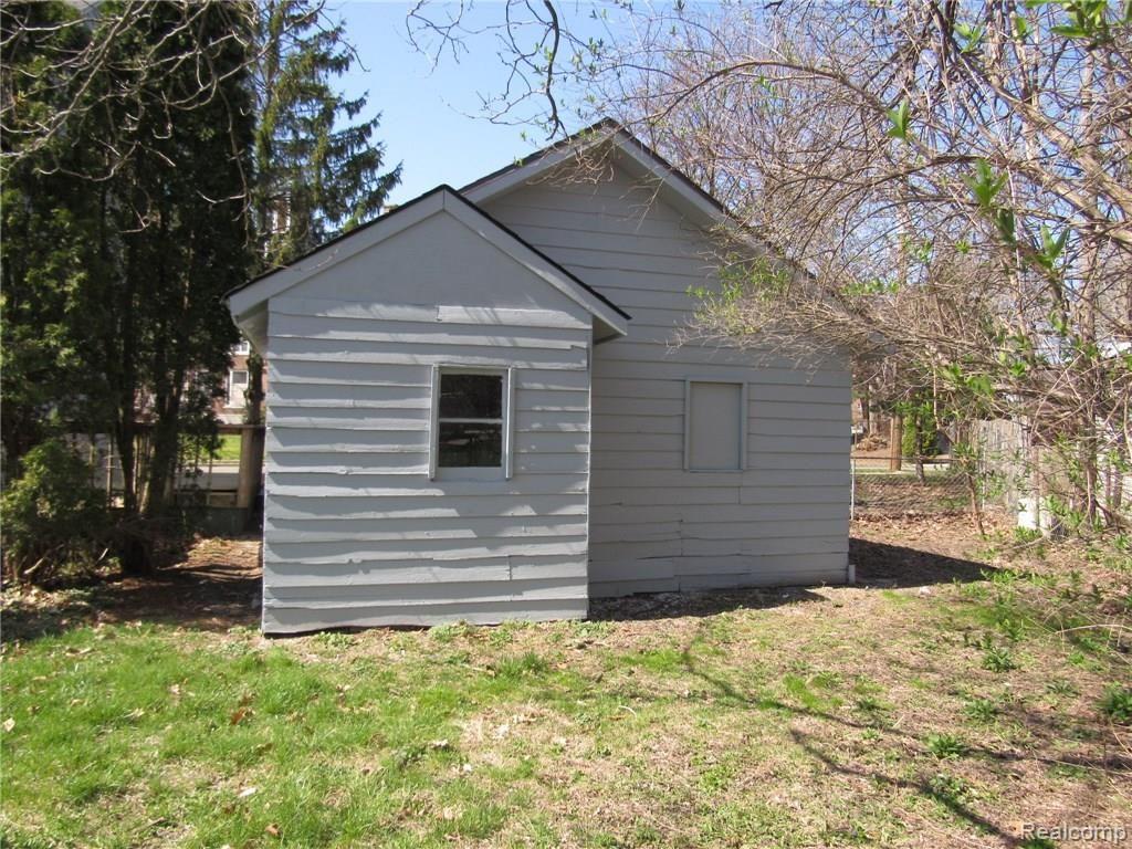 711 Menominee Road Pontiac, MI 48341 - Photo 51 of 53