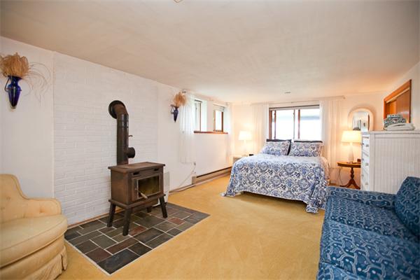 19 Beach Road Hingham, MA 02043 - Photo 12 of 25 Gallery Image 12