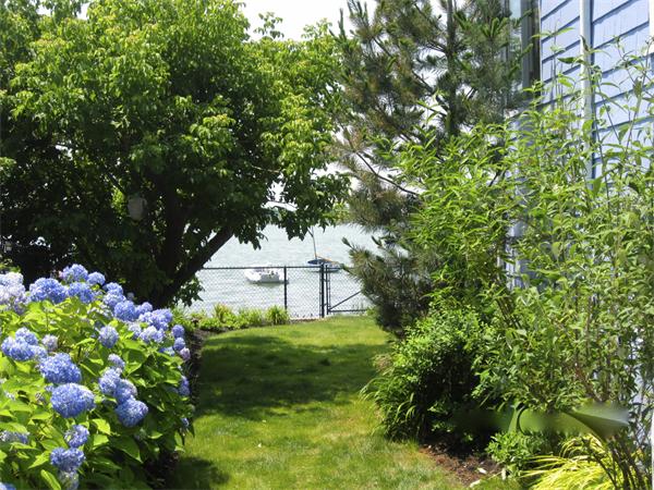 19 Beach Road Hingham, MA 02043 - Photo 15 of 25 Gallery Image 15