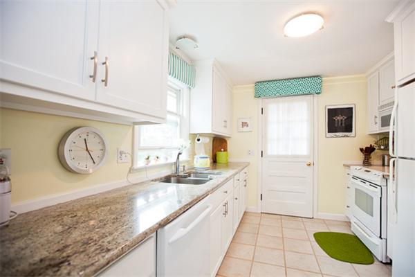 19 Beach Road Hingham, MA 02043 - Photo 7 of 25 Gallery Image 7