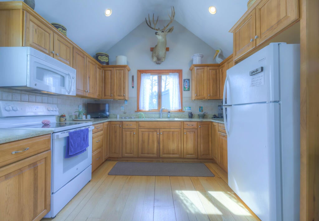 3620 Ridge Road Chincoteague, VA 23336 - Photo 6 of 36 Gallery Image 6
