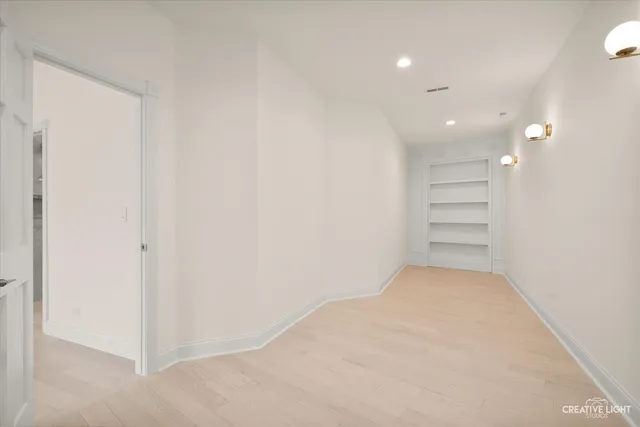 a view of a house with backyard and garden