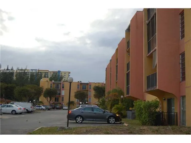 $2,850 | 4721 Northwest 7th Street, Unit 10112, Miami, FL 33126