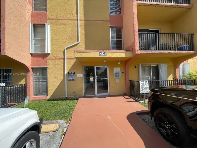 $2,850 | 4721 Northwest 7th Street, Unit 10112, Miami, FL 33126