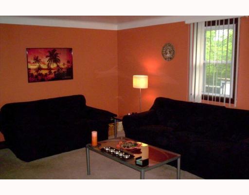 1117 Blythedale Road Elizabeth, PA 15037 - Photo 8 of 13 Living Room.