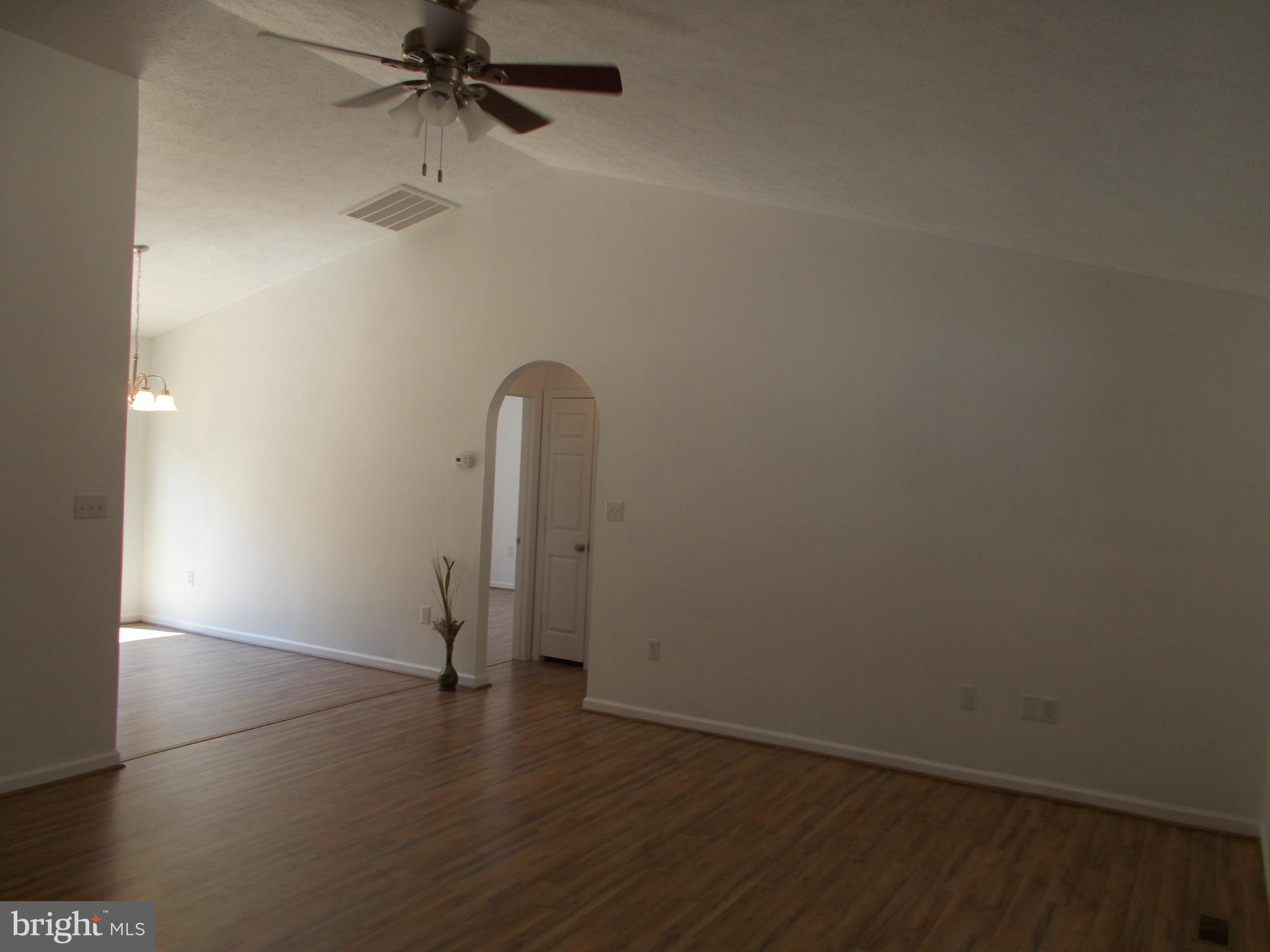 321 White Walnut Road Louisa, VA 23093 - Photo 7 of 30 Family Room