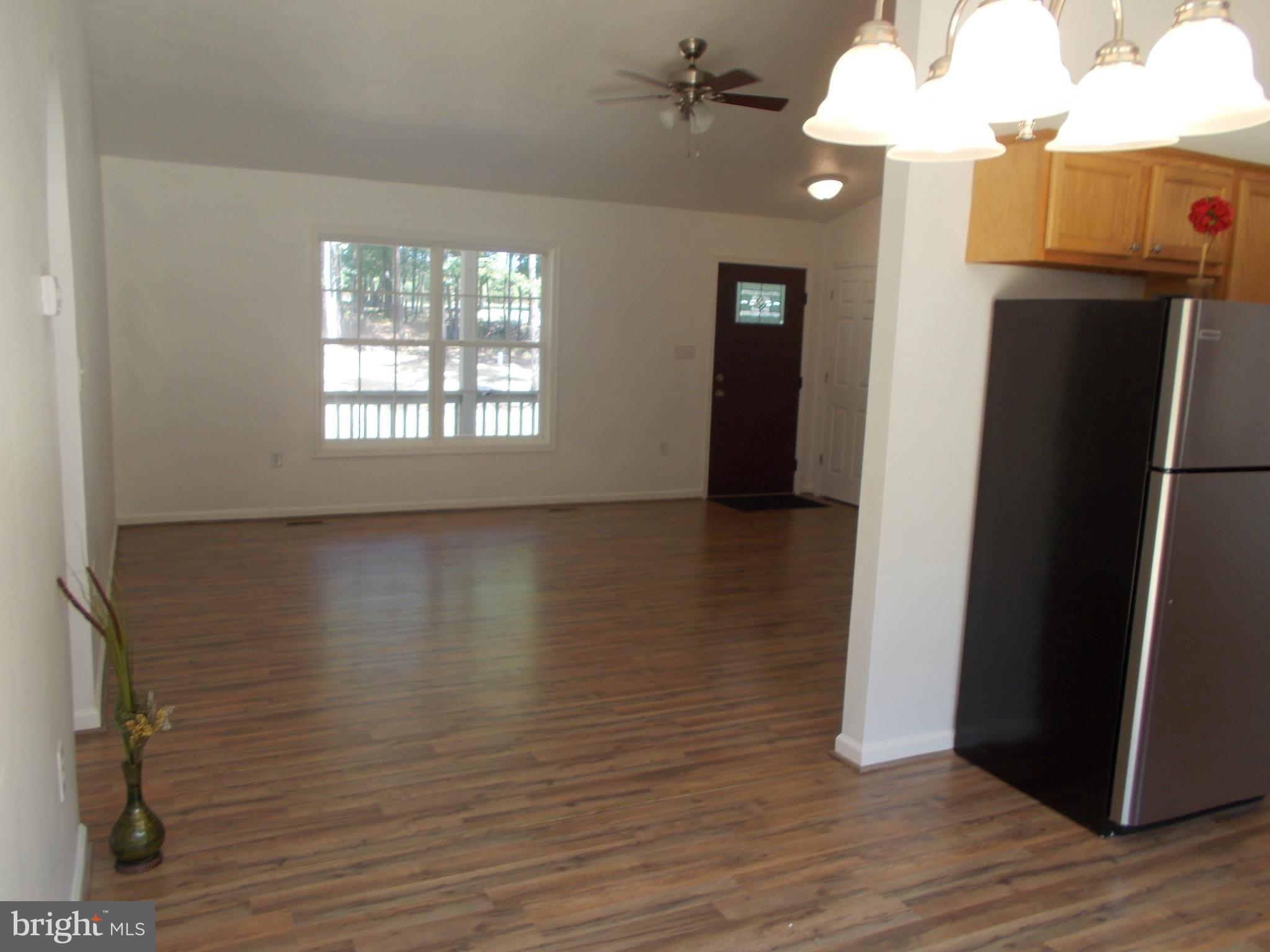 321 White Walnut Road Louisa, VA 23093 - Photo 8 of 30 Family Room
