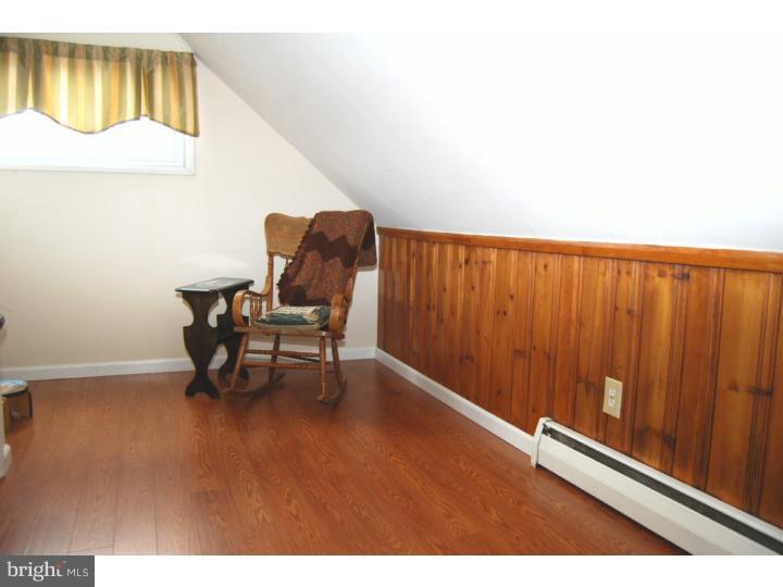 2835 Neptune Road Philadelphia, PA 19154 - Photo 17 of 18 Bedroom 3