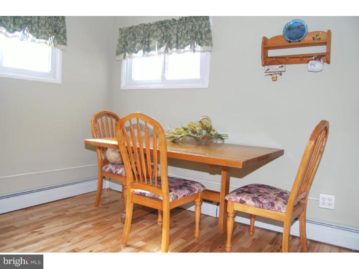 2835 Neptune Road Philadelphia, PA 19154 - Photo 7 of 18 Dining Room