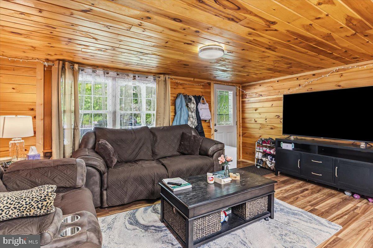4249 Chestnut Ridge Road Grantsville, MD 21536 - Photo 21 of 33