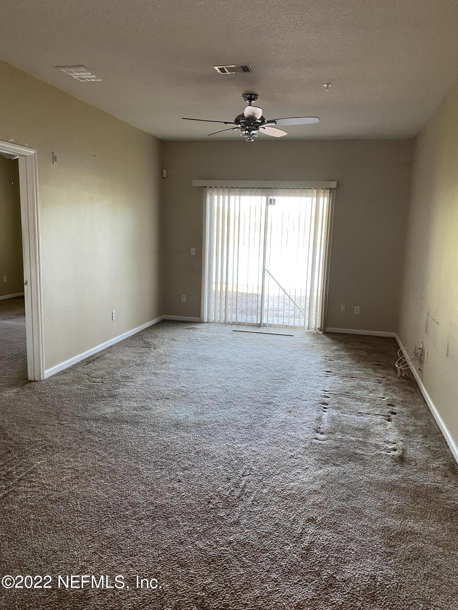 3671 Kirkpatrick Circle, Unit 6 Jacksonville, FL 32210 - Photo 4 of 14 LIVING AREA