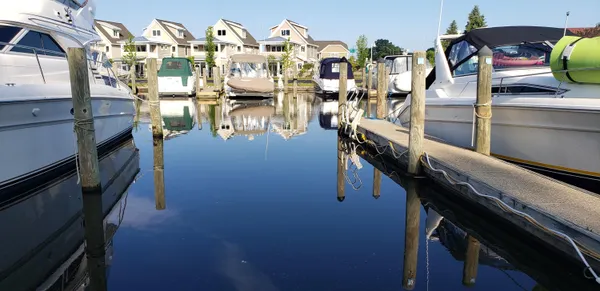 $91,000 | 910 West Savidge Street, Unit 42, Spring Lake, MI 49456